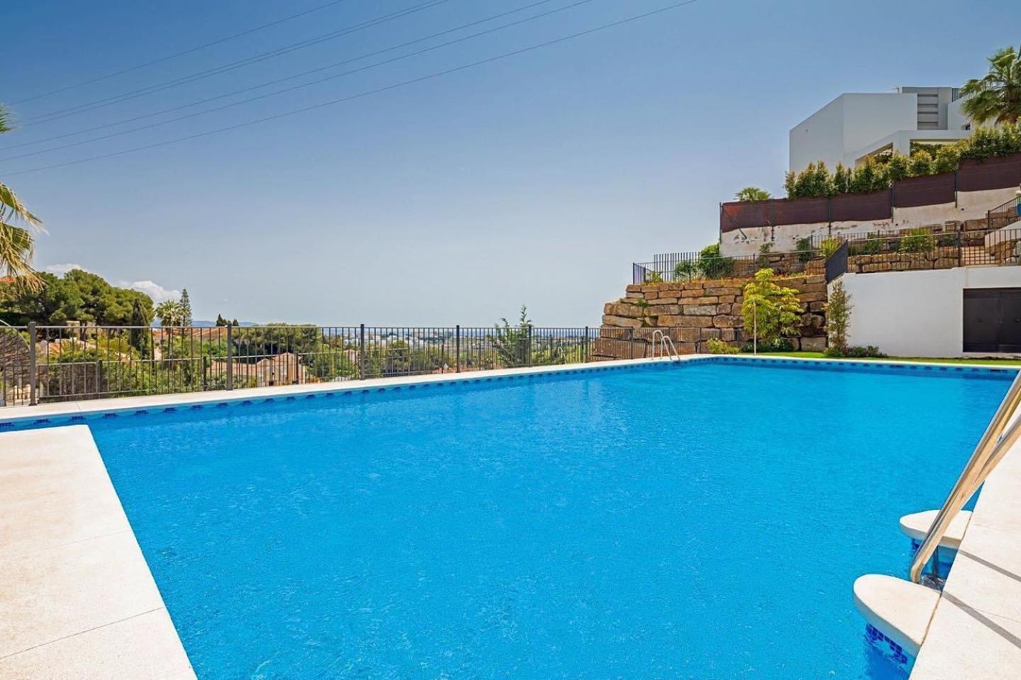Amazing New Apt.-3 Rooms-6 Pools-spa 601