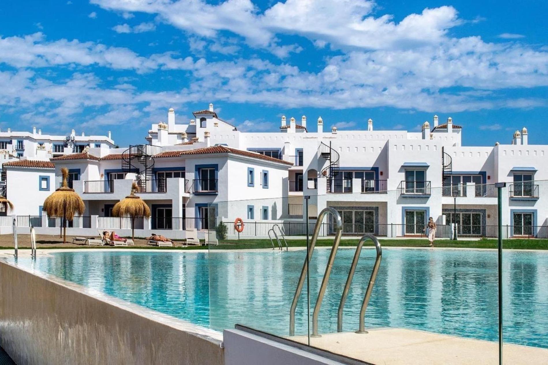 Amazing New Apt.-3 Rooms-6 Pools-spa 601 * Estepona