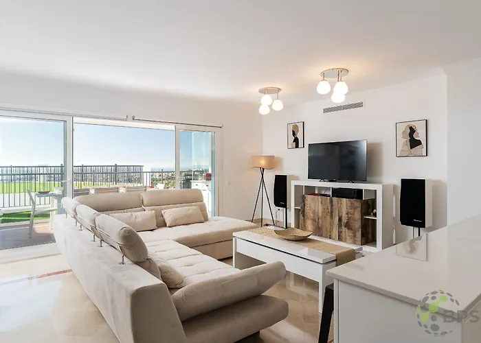 Amazing New Apt.-3 Rooms-6 Pools-Spa 601